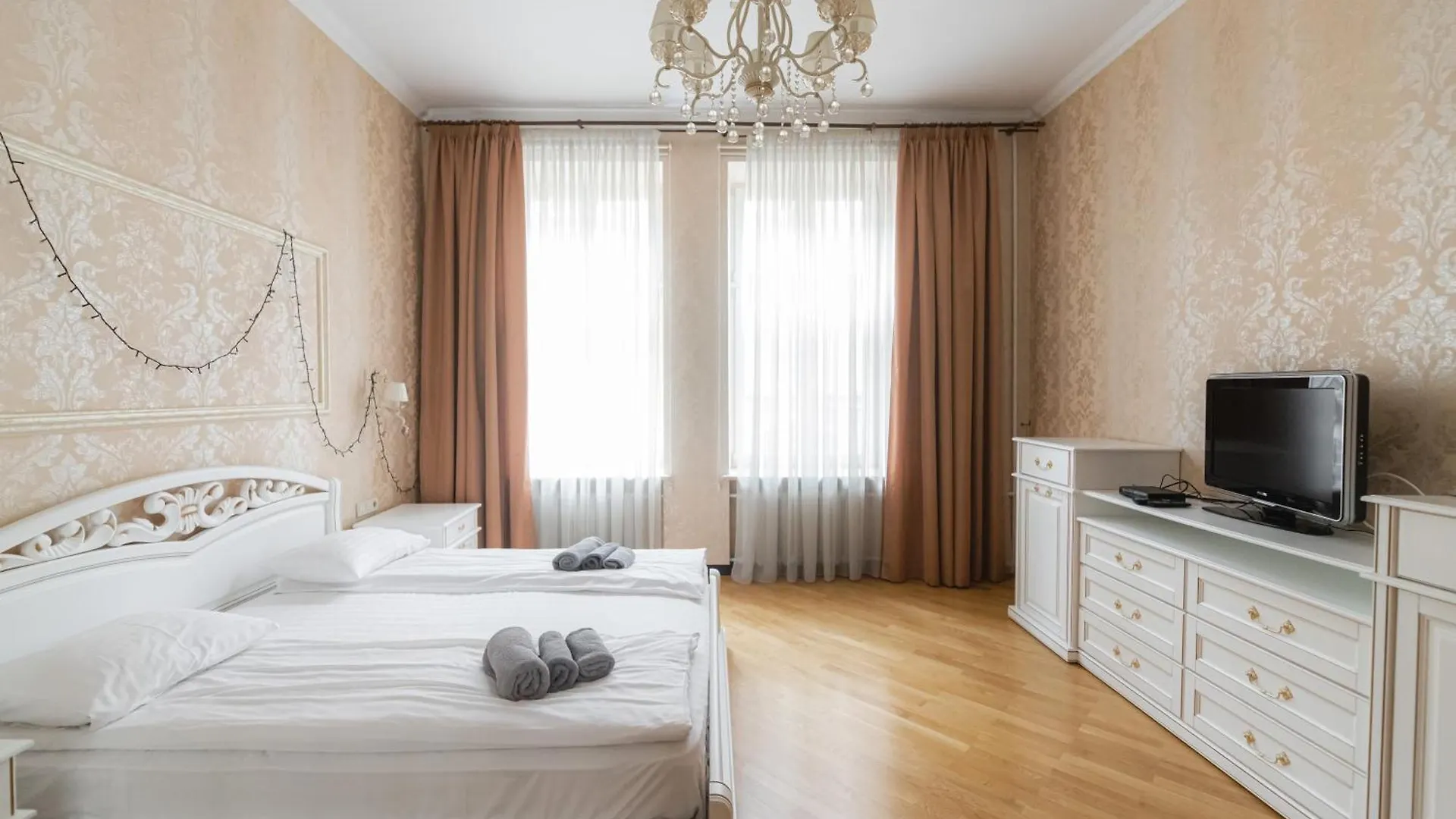 Apartments Justlvivit At The Rynok Square Lviv